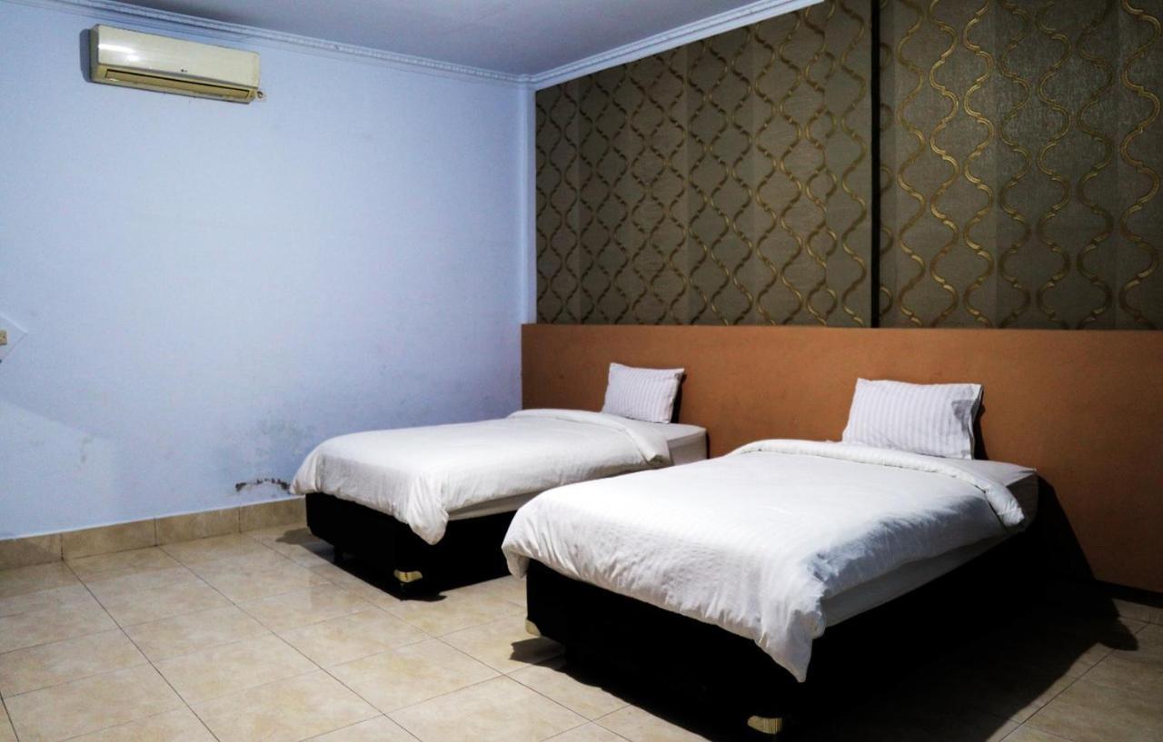 Hotel RedDoorz @ Pasangkayu Mamuju Utara Zewnętrze zdjęcie