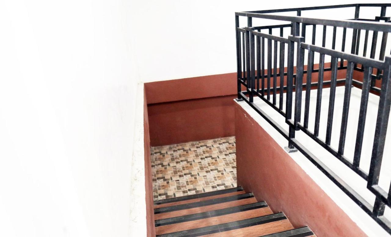Hotel RedDoorz @ Pasangkayu Mamuju Utara Zewnętrze zdjęcie