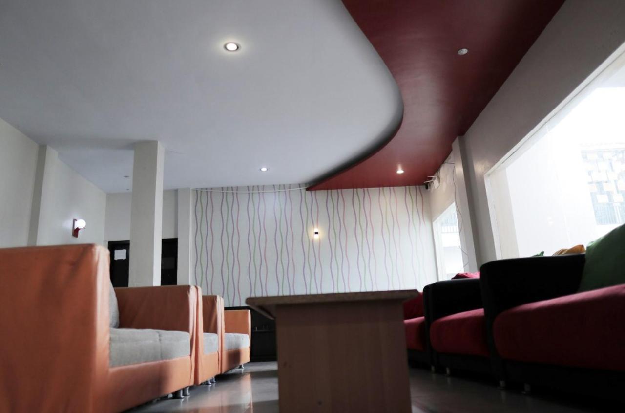 Hotel RedDoorz @ Pasangkayu Mamuju Utara Zewnętrze zdjęcie