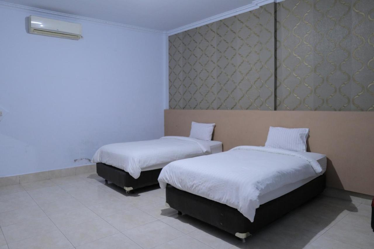 Hotel RedDoorz @ Pasangkayu Mamuju Utara Zewnętrze zdjęcie